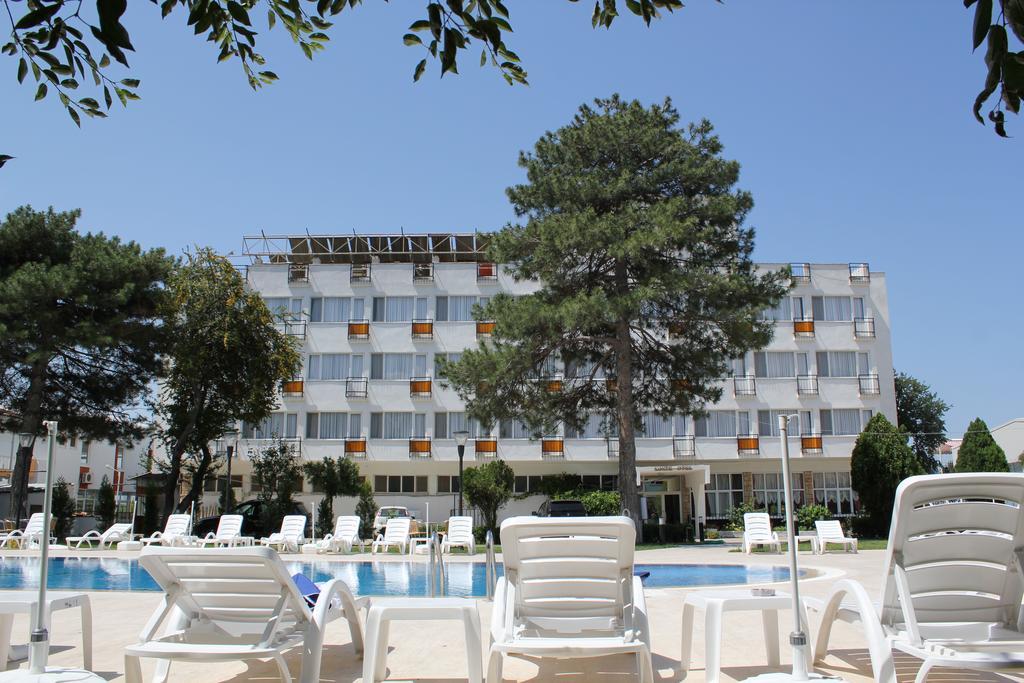 Konuk Hotel Erdek Exterior foto